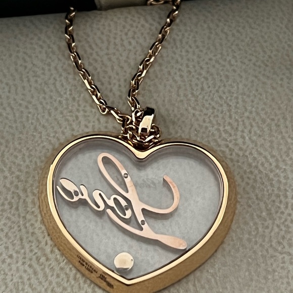 Chopard Happy Heart Pendant- PRICE CUT ✂️ - Picture 5 of 8